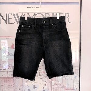 NWT Gap shorts black washed denim size 4/27”